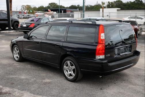 2007 Volvo V70 2.4