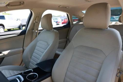 WHITE 2013 Ford Fusion SE