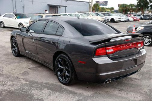 2014 Dodge Charger SXT