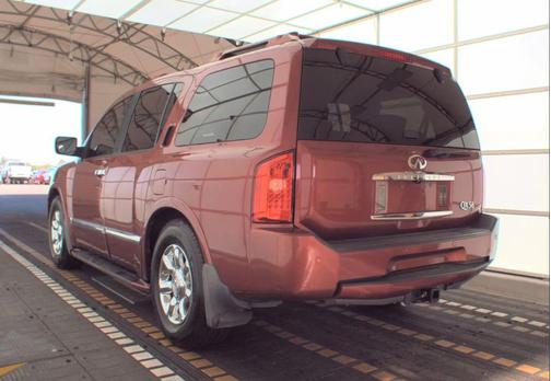2004 INFINITI QX56 Base