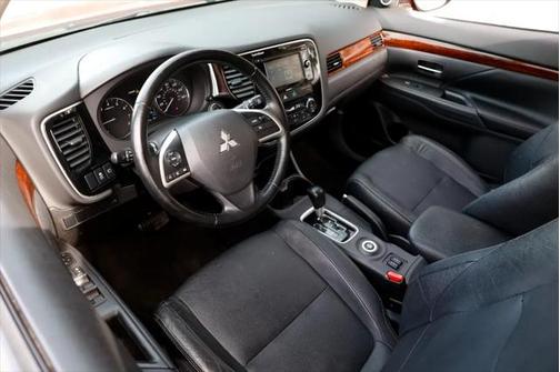 2015 Mitsubishi Outlander SE