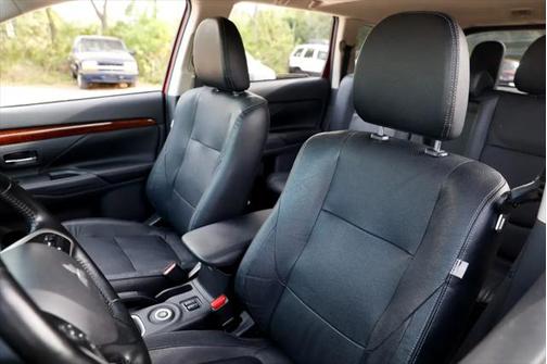 2015 Mitsubishi Outlander SE