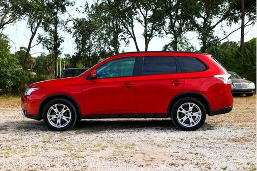 2015 Mitsubishi Outlander SE