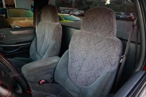 2000 GMC Sonoma SLS