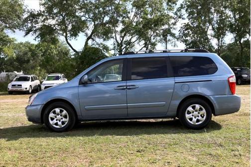 2008 Kia Sedona LX