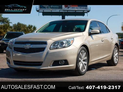 GOLD 2013 Chevrolet Malibu 2LT