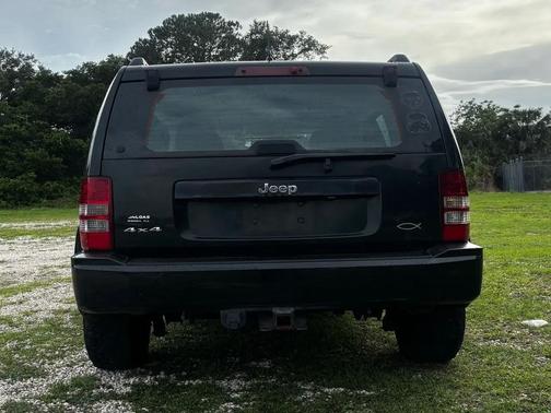 Black Forest Green Pearlcoat 2012 Jeep Liberty Sport