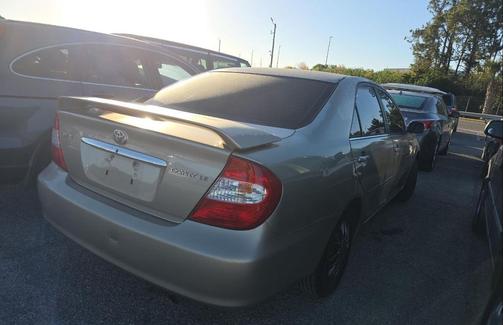 2004 Toyota Camry LE
