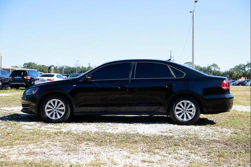 2015 Volkswagen Passat 1.8T S