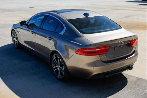 2017 Jaguar XE 35t Premium