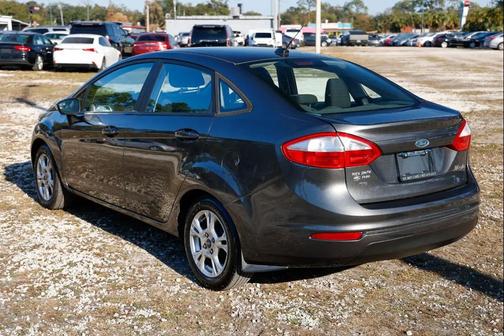 2015 Ford Fiesta SE