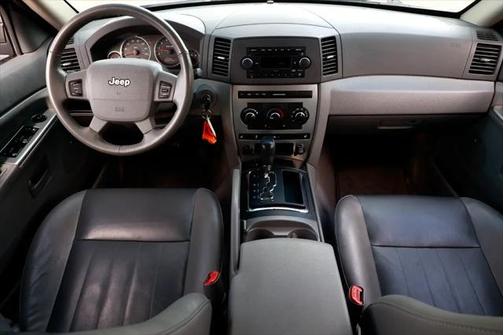2007 Jeep Grand Cherokee Laredo