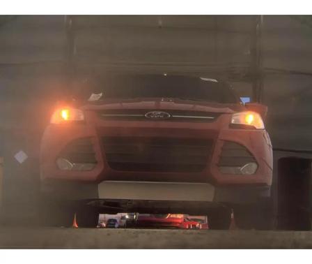 RED 2014 Ford Escape SE