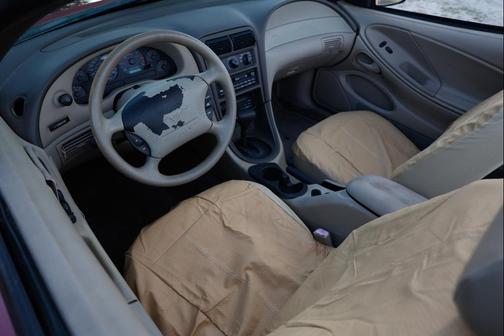 1999 Ford Mustang Base