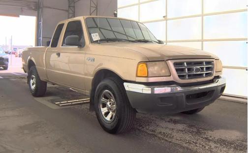 Harvest Gold Clearcoat Metallic 2002 Ford Ranger XLT SuperCab