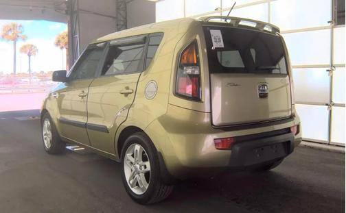 2011 Kia Soul +