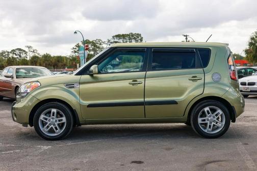 Alien 2011 Kia Soul +