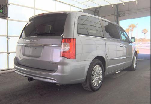 2015 Chrysler Town & Country Limited