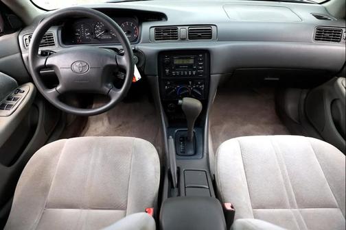 1999 Toyota Camry LE V6