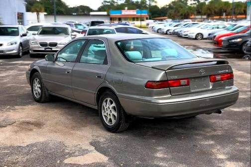 1999 Toyota Camry LE V6