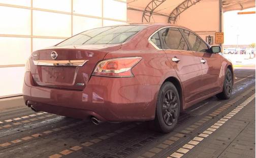 Cayenne Red Metallic 2014 Nissan Altima 2.5 S