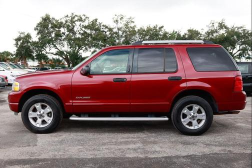 2005 Ford Explorer XLT
