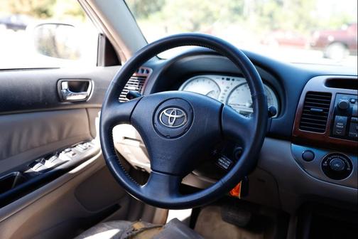 2002 Toyota Camry LE