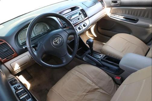 2002 Toyota Camry LE