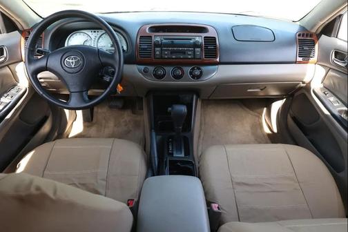 2002 Toyota Camry LE