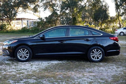 2017 Hyundai SONATA SE