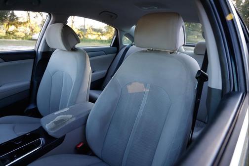 2017 Hyundai SONATA SE