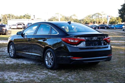 2017 Hyundai SONATA SE