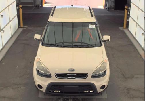 Clear White 2012 Kia Soul Base