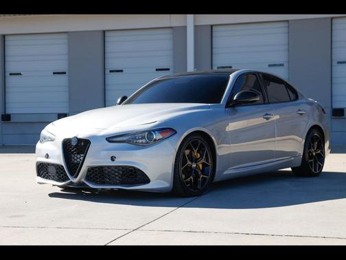 2019 Alfa Romeo Giulia Sport
