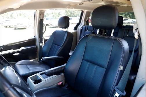 2015 Chrysler Town & Country Touring
