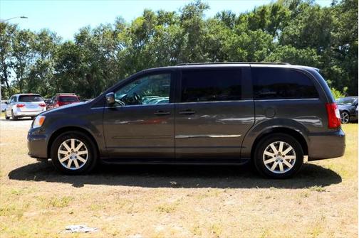 2015 Chrysler Town & Country Touring
