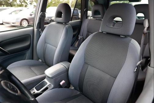 2003 Toyota RAV4 Base