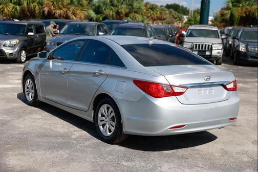2011 Hyundai SONATA GLS