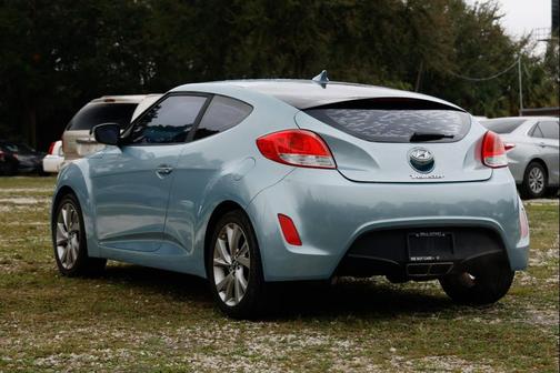 2016 Hyundai Veloster Base