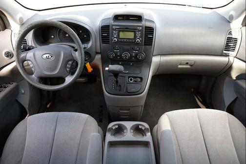 2012 Kia Sedona LX