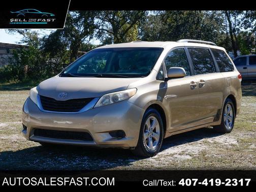 2011 Toyota Sienna LE