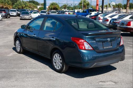 2017 Nissan Versa 1.6 SV