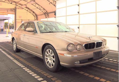 2004 Jaguar XJ Base