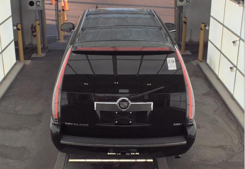 2007 Cadillac Escalade ESV Standard