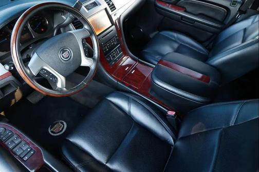 2007 Cadillac Escalade ESV Standard