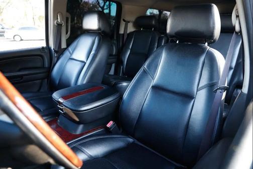 2007 Cadillac Escalade ESV Standard