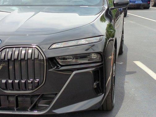 2025 BMW i7 xDrive60