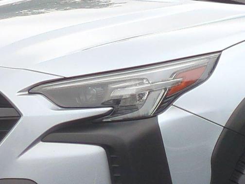 Ice Silver Metallic 2023 Subaru Outback Onyx Edition