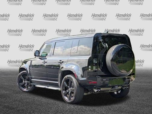 2023 Land Rover Defender 110 V8