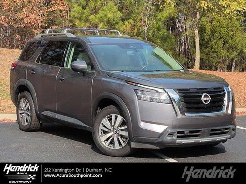 2023 Nissan Pathfinder SL